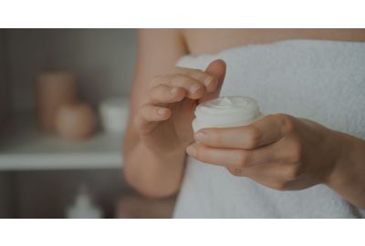 L'importanza dell'utilizzo della crema doposole e il suo ruolo nella cura della pelle